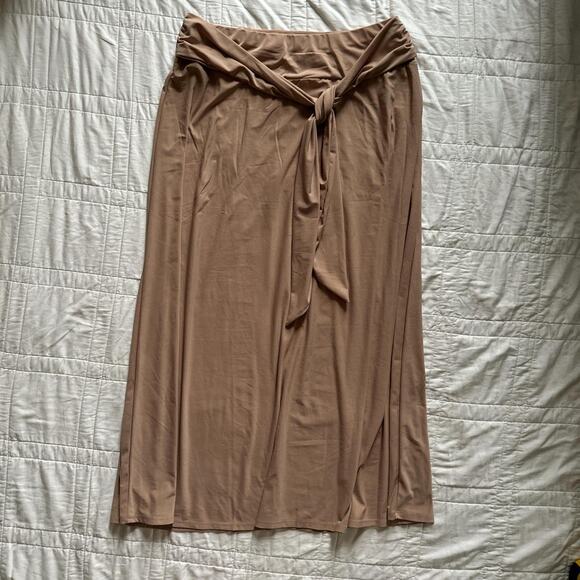 NY Collection Dresses & Skirts - NY Collection neutral beige maxi skirt womens L layering minimalist stretchy